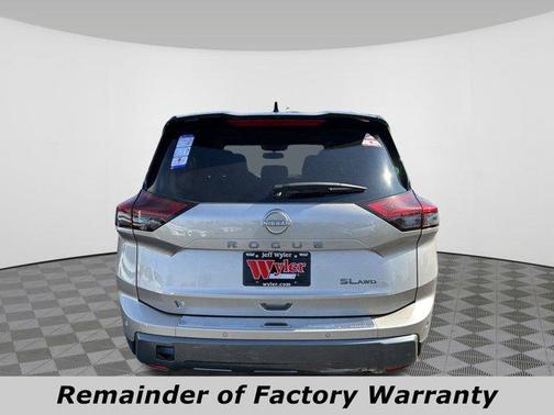 2025 Nissan Rogue SL