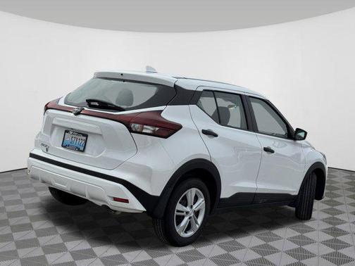 2025 Nissan Kicks S