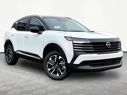 Aspen White Tricoat/Super Black 2026 Nissan Kicks SV