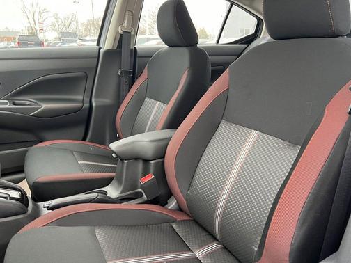 Gray Sky Pearl 2025 Nissan Versa 1.6 S