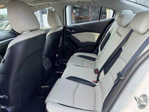2016 Mazda Mazda3 s Grand Touring