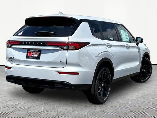 Alpine Frost 2026 Nissan Rogue SL