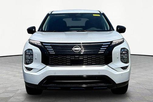 Alpine Frost 2026 Nissan Rogue SL
