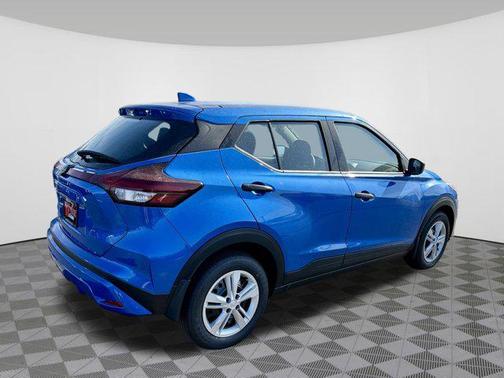 2025 Nissan Kicks S