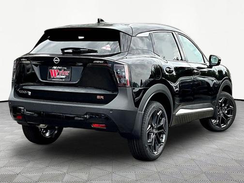Super Black 2026 Nissan Kicks SR
