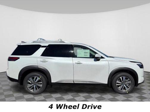 2025 Nissan Pathfinder SL 4WD