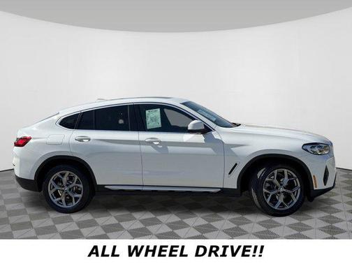 2022 BMW X4 xDrive30i