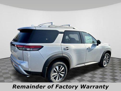 2025 Nissan Pathfinder SL 4WD