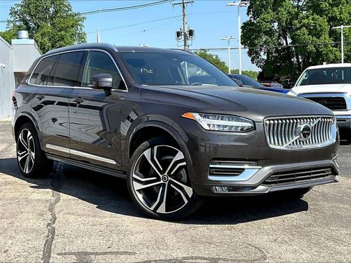 Platinum Grey Metallic 2024 Volvo XC90 B6 Ultimate Bright Theme 7-Seater
