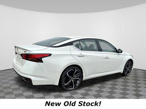 2025 Nissan Altima SR FWD