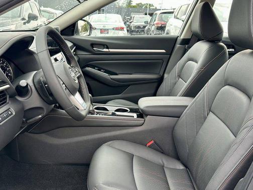 2025 Nissan Altima SR FWD