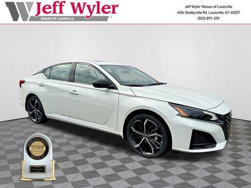 2025 Nissan Altima SR FWD