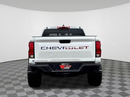 Summit White 2025 Chevrolet Colorado Trail Boss