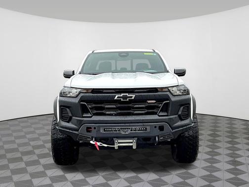 Summit White 2025 Chevrolet Colorado Trail Boss
