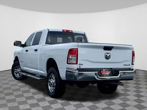 Bright White Clearcoat 2019 RAM 3500 Tradesman Crew Cab 4x4 6'4' Box