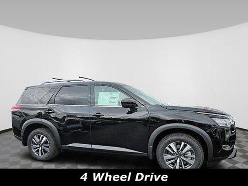 2025 Nissan Pathfinder SL 4WD