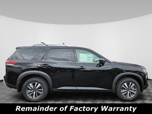 2025 Nissan Pathfinder SL 4WD