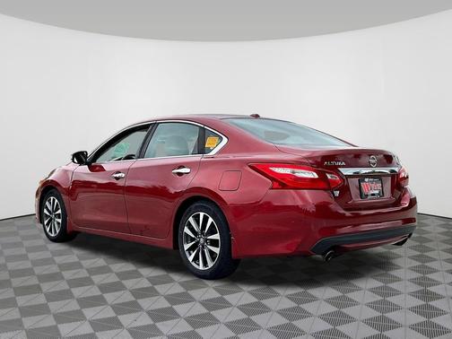 Cayenne Red 2016 Nissan Altima 2.5 SL