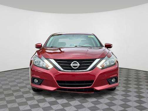 Cayenne Red 2016 Nissan Altima 2.5 SL