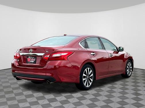 Cayenne Red 2016 Nissan Altima 2.5 SL