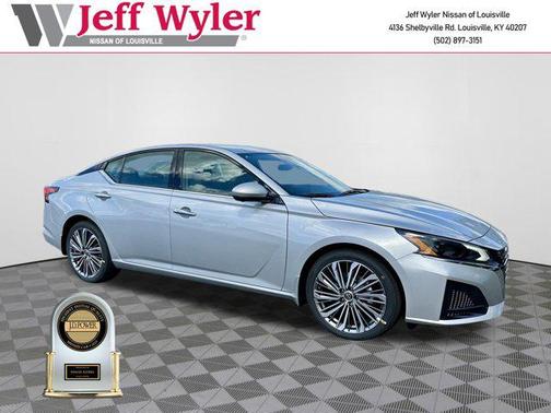 2025 Nissan Altima SL FWD