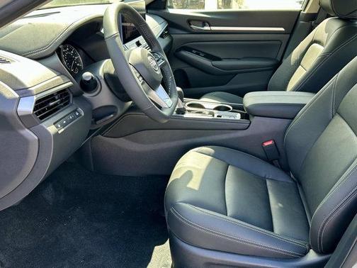 2025 Nissan Altima SL FWD