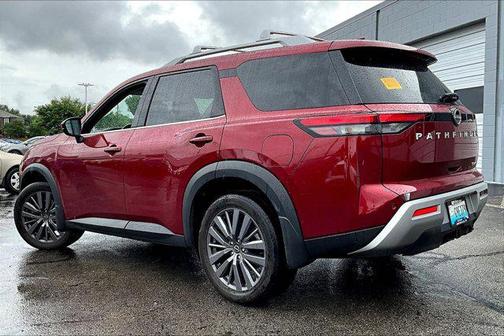 Scarlet Ember Tintcoat 2023 Nissan Pathfinder SL 4WD