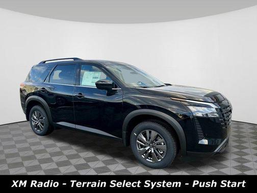Super Black 2026 Nissan Pathfinder SV
