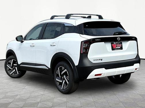 Fresh Powder 2026 Nissan Kicks SV