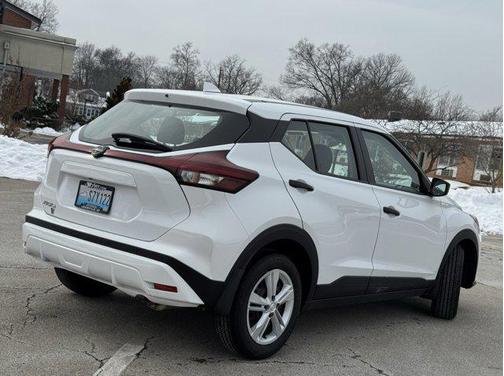 2025 Nissan Kicks S