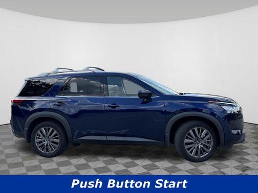 2024 Nissan Pathfinder SL FWD