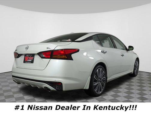 2025 Nissan Altima SL FWD