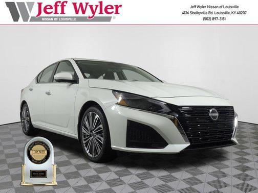 2025 Nissan Altima SL FWD