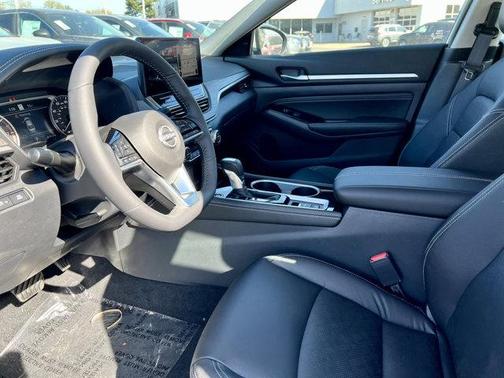 2025 Nissan Altima SL FWD