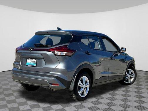Gun Metallic 2025 Nissan Kicks S