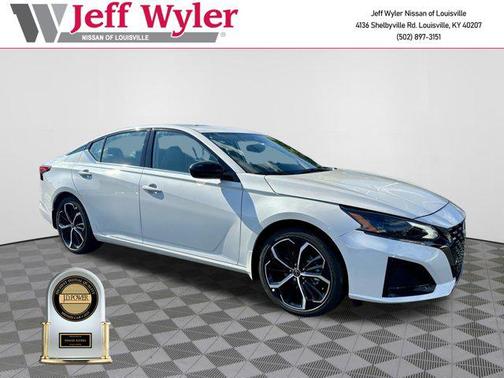 2025 Nissan Altima SR FWD