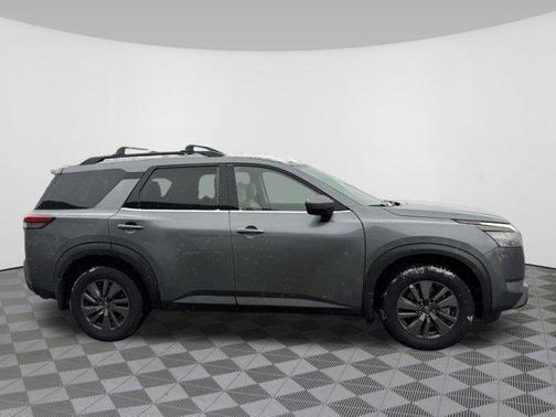 2025 Nissan Pathfinder SV 4WD