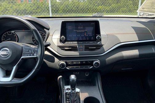 2022 Nissan Altima SR VC-Turbo FWD