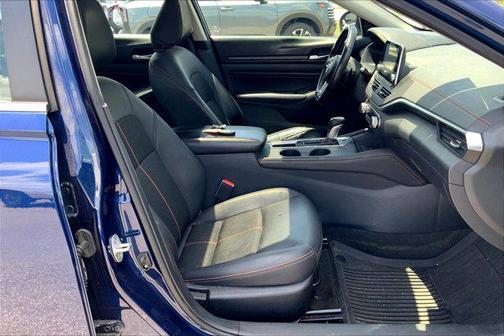 2022 Nissan Altima SR VC-Turbo FWD