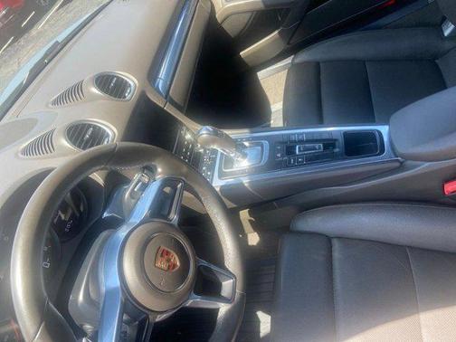 Graphite Blue Metallic 2017 Porsche 718 Boxster Base