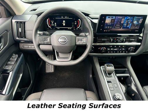Everest White Pearl Tricoat 2026 Nissan Pathfinder SL