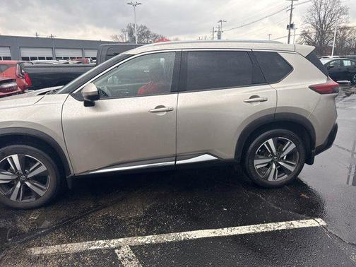 2021 Nissan Rogue SL