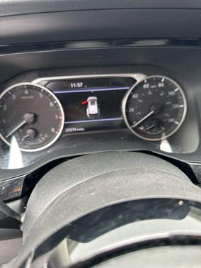 Pearl White Tricoat 2024 Nissan Pathfinder SL 4WD