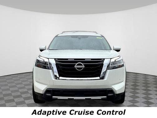 Pearl White Tricoat 2024 Nissan Pathfinder SL 4WD