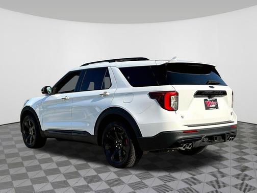 Star White Metallic Tri-Coat 2022 Ford Explorer ST