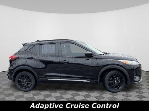 2022 Nissan Kicks SR