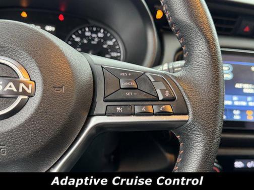 2022 Nissan Kicks SR