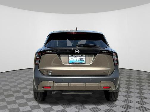 Canyon Bronze Metallic 2025 Nissan Kicks SV