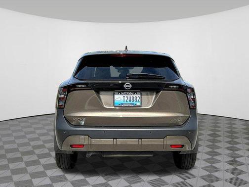 Canyon Bronze Metallic 2025 Nissan Kicks SV