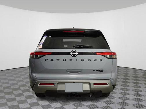 2025 Nissan Pathfinder Platinum 4WD